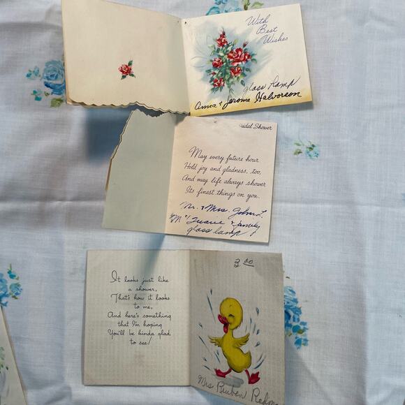 Lot of Kitsch Shower Cards and Wedding Cards - Picture 7 of 10